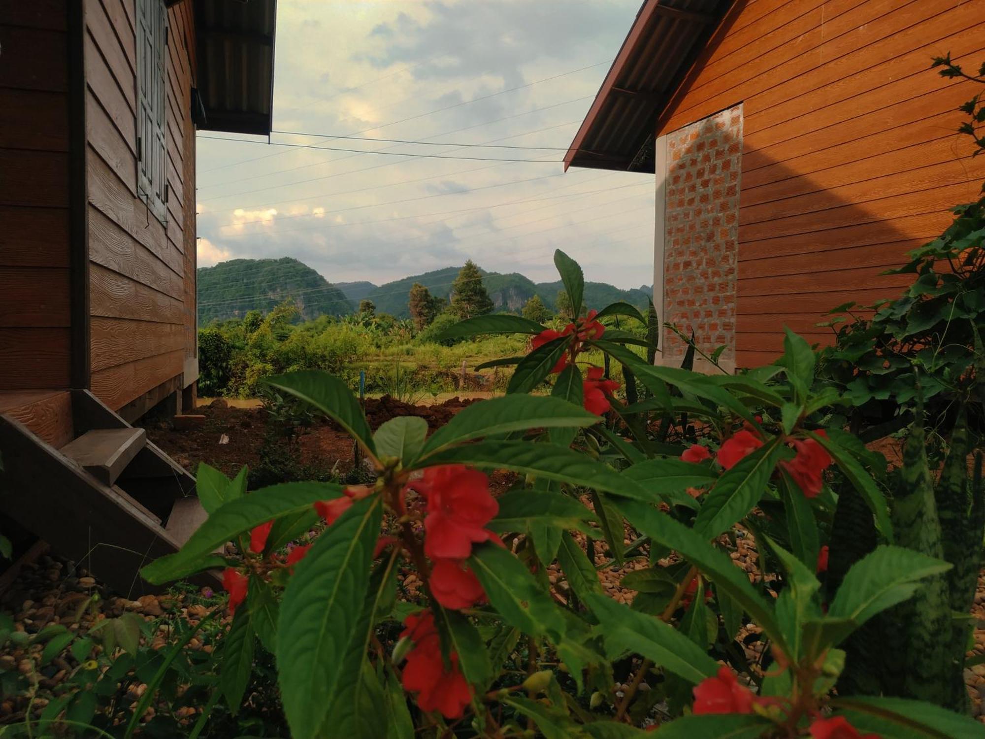 Nana Bungalows Ban Tan 部屋 写真